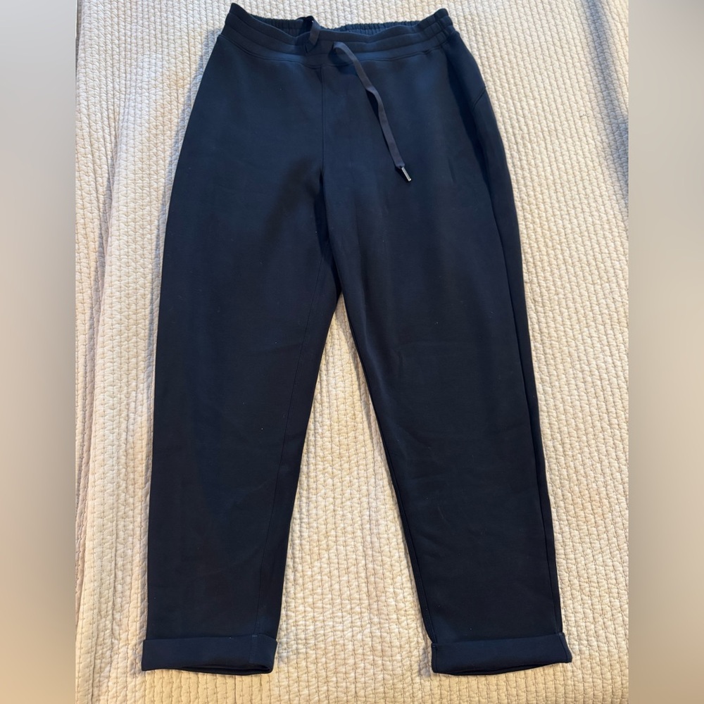 SPANX Air Essentials Women’s Black straight leg tapered pants